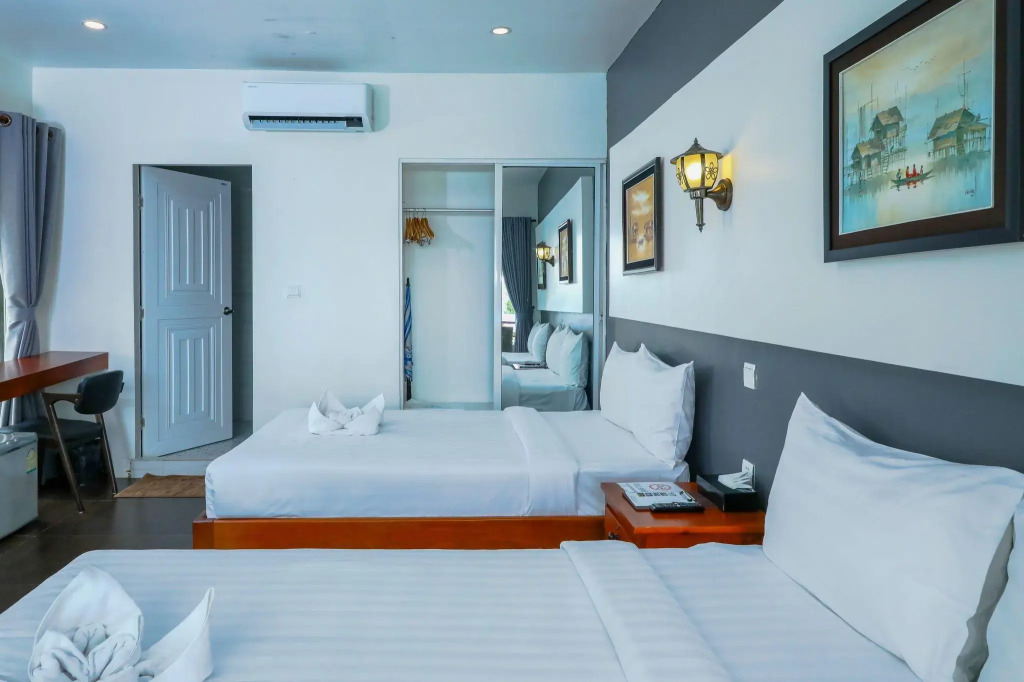 Sea Breeze Resort