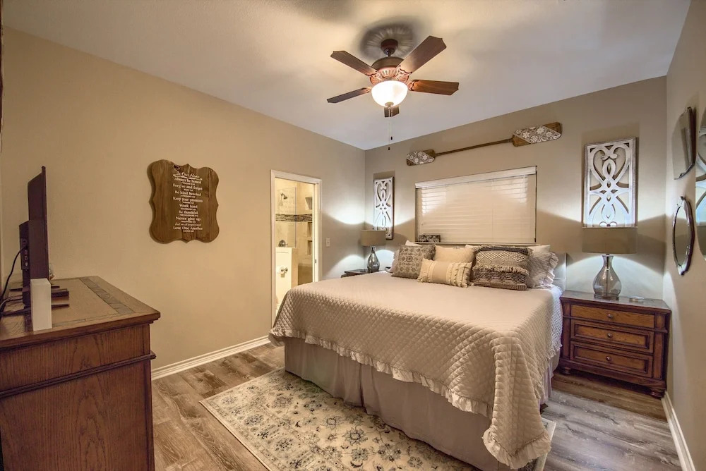 Rio Vida Rg104 3 Bedrooms 2 Bathrooms Condo
