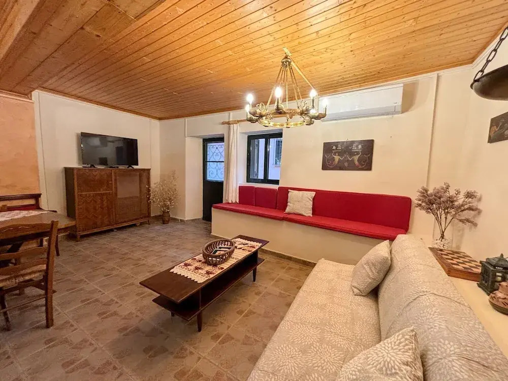 Kansoneta-Traditional Mansion in Gastouri Village