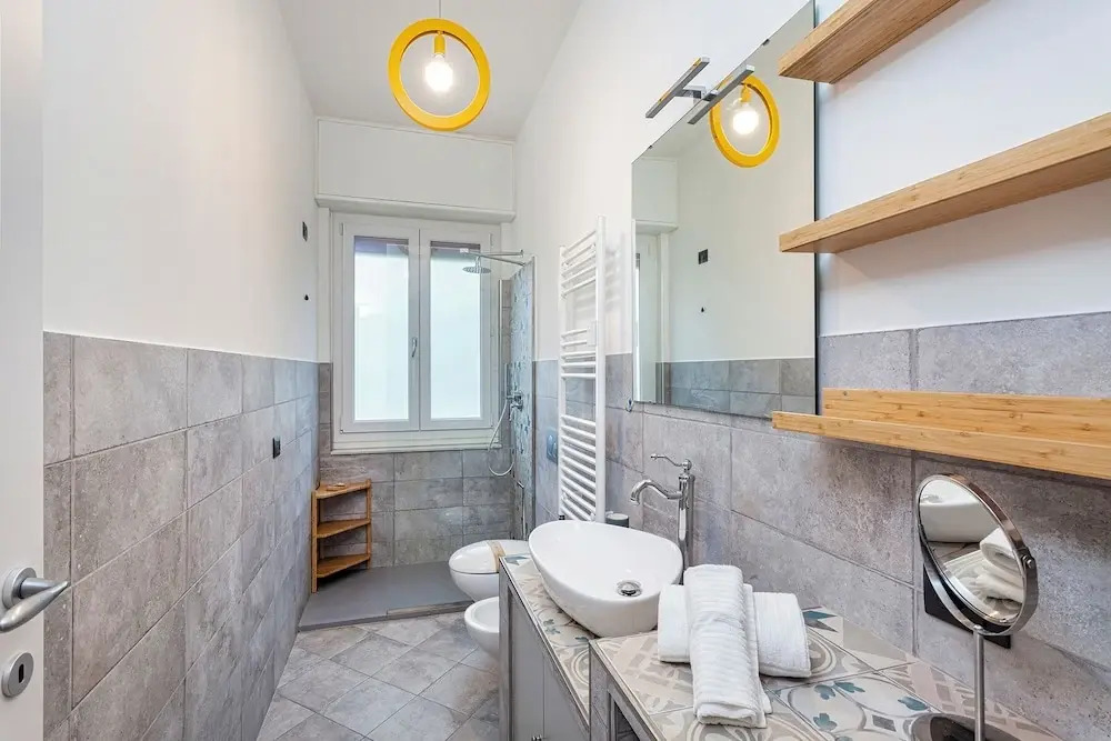 Bright Shelley Apartment