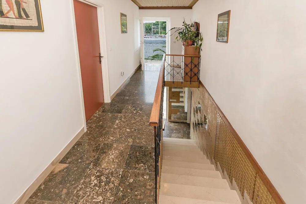 Apartment Proti