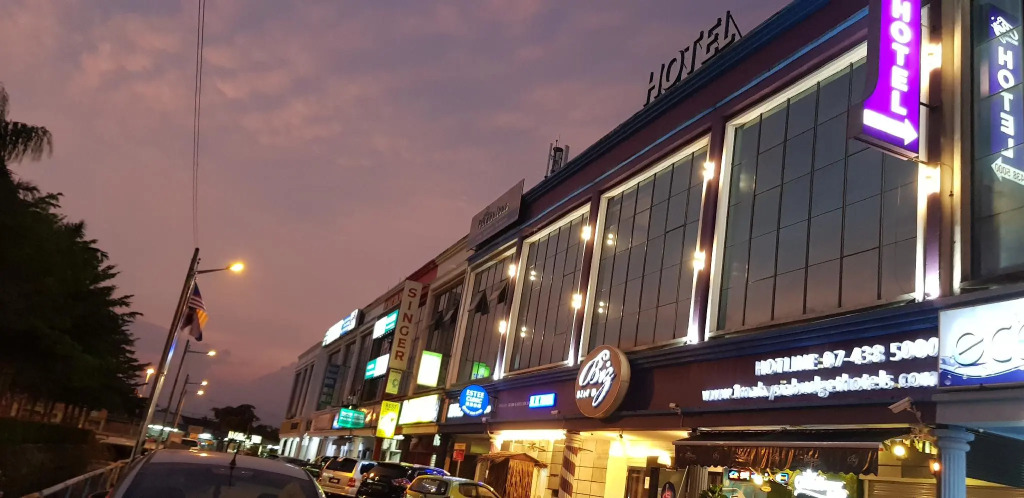 Biz Hotel