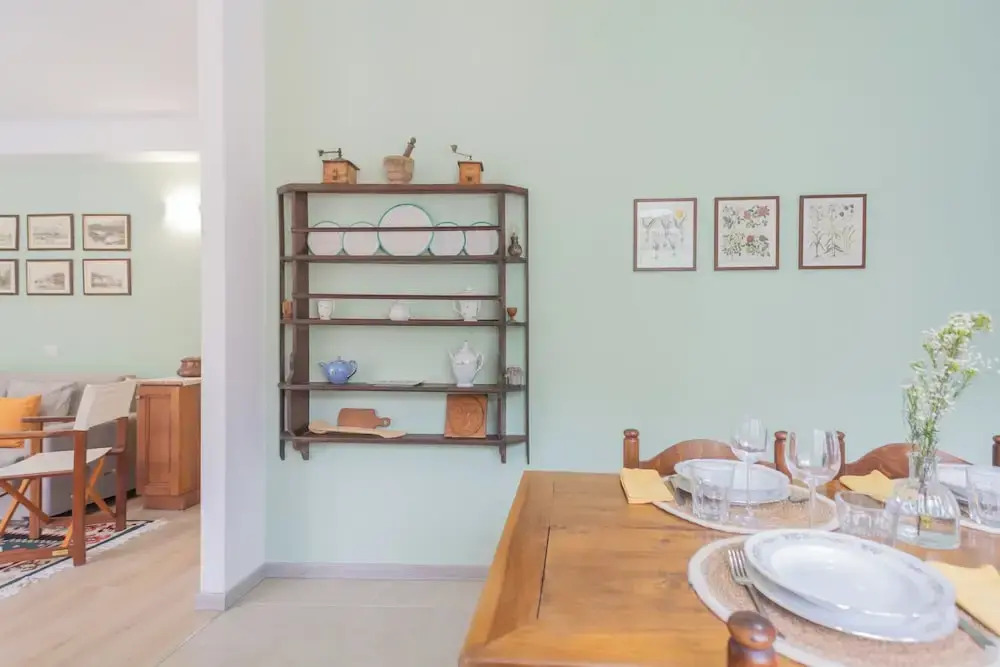 La Quiete With Private Garden by Rent all Como