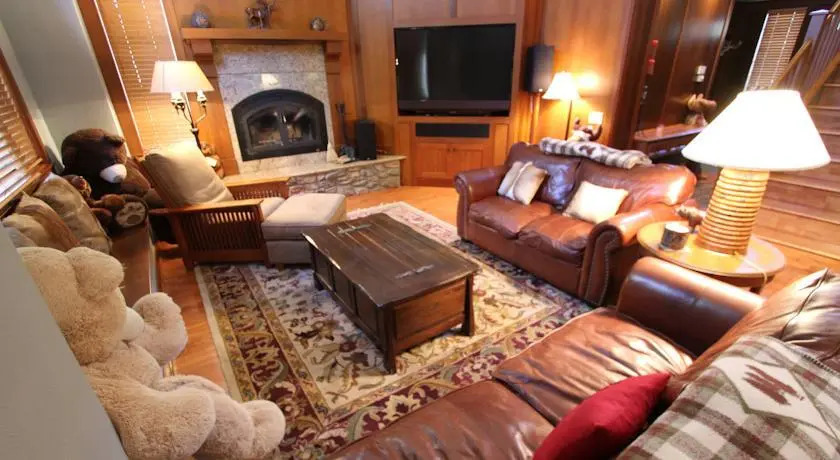 The Timbers by Mammoth Reservations