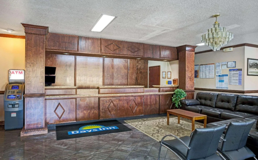 Zen Living Suites Extended Stay - Jacksonville - University Blvd