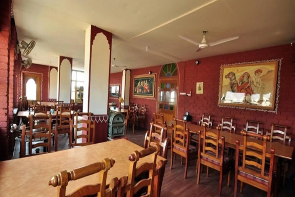 Hotel Teerth Palace