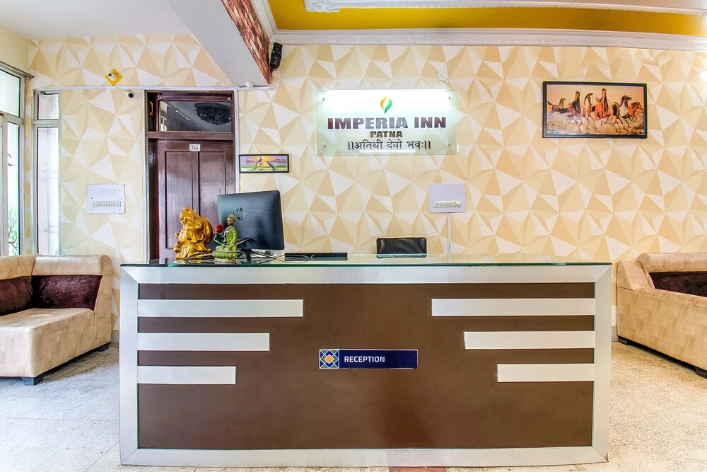 Oyo 60880 Grand Imperia Inn