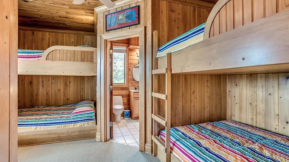 Boat House by Peace Vacations
