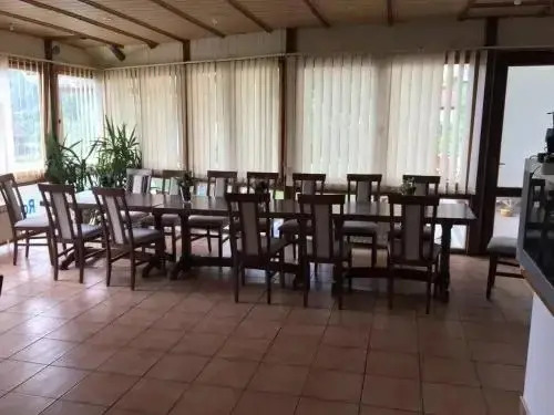 Motel Lunch & Bar