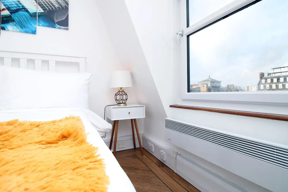 Stay In Cardiff Crichton House