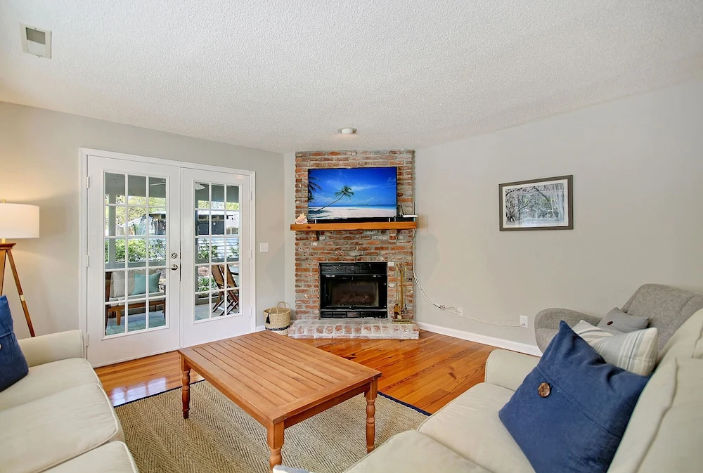 664 Fox Pond Drive Townhouse 3 Bedrooms 2 Bathrooms Townhouse