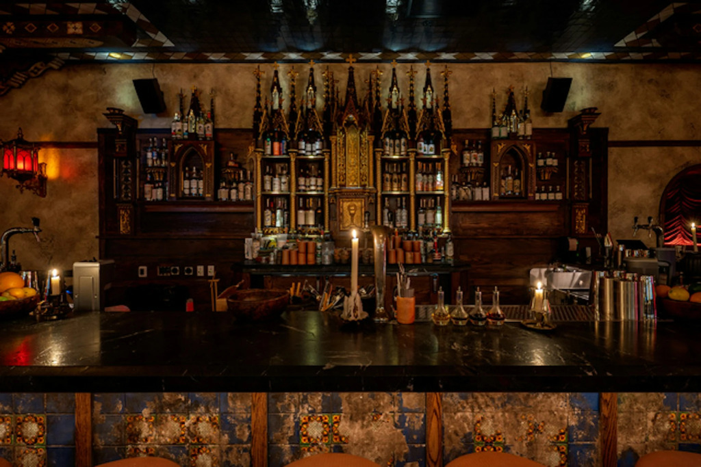 The Lafayette Hotel, Swim Club & Bungalows