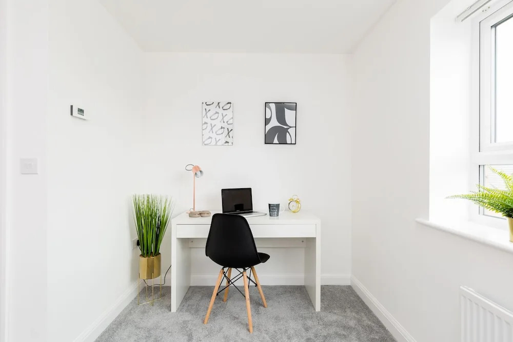 Sherlock Modern Home by Svelte Living