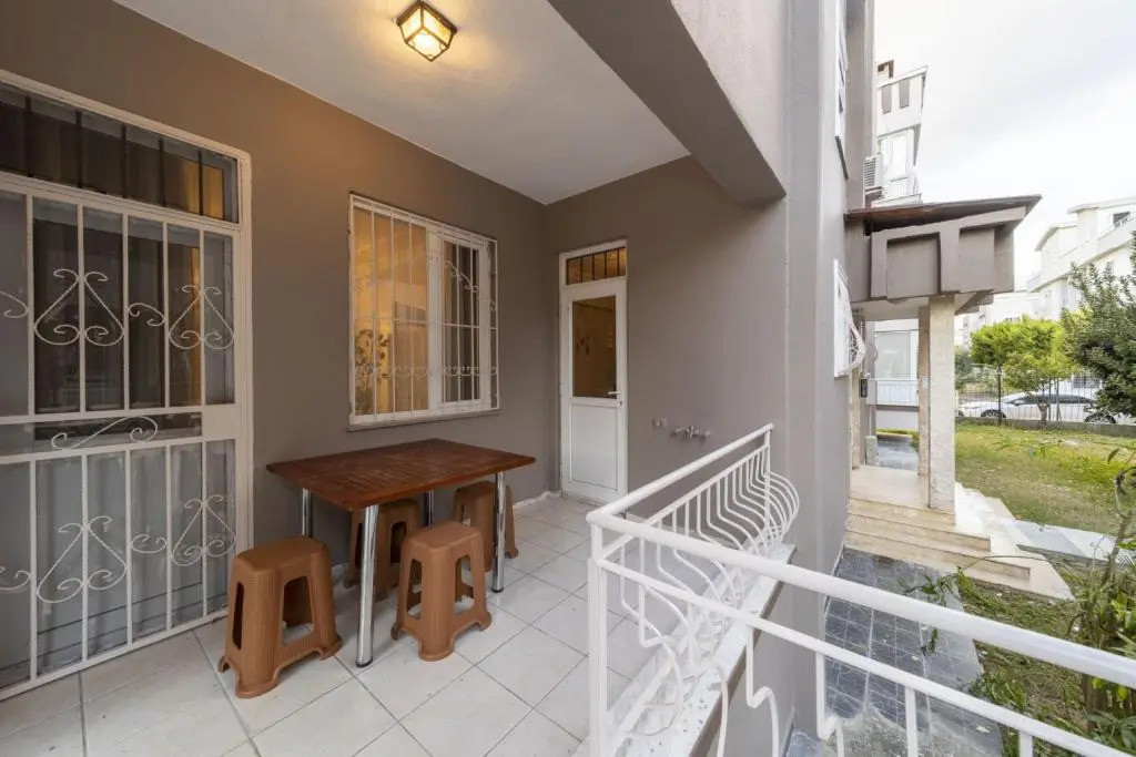 Vibrant Flat With Lovely Balcony in Muratpasa