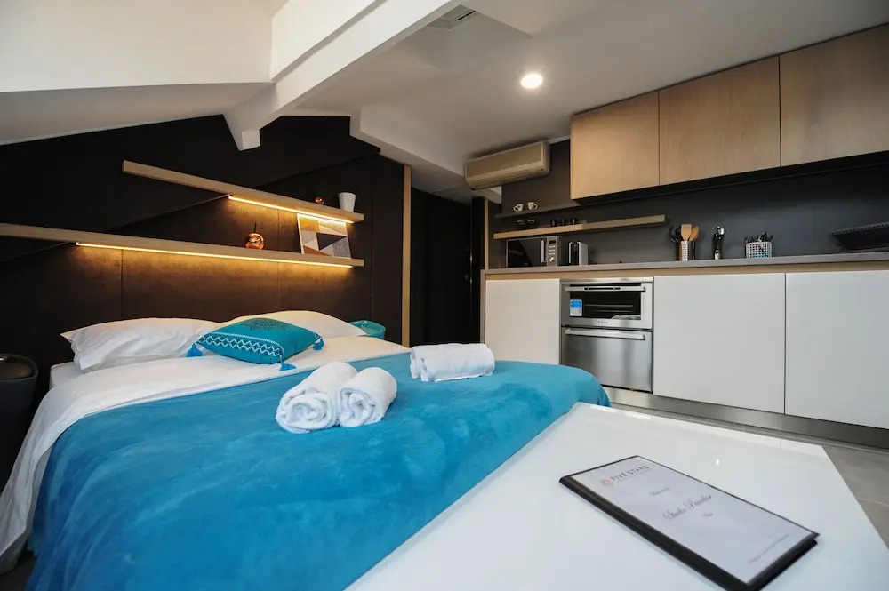 Studio Paradise Five Stars Holiday House