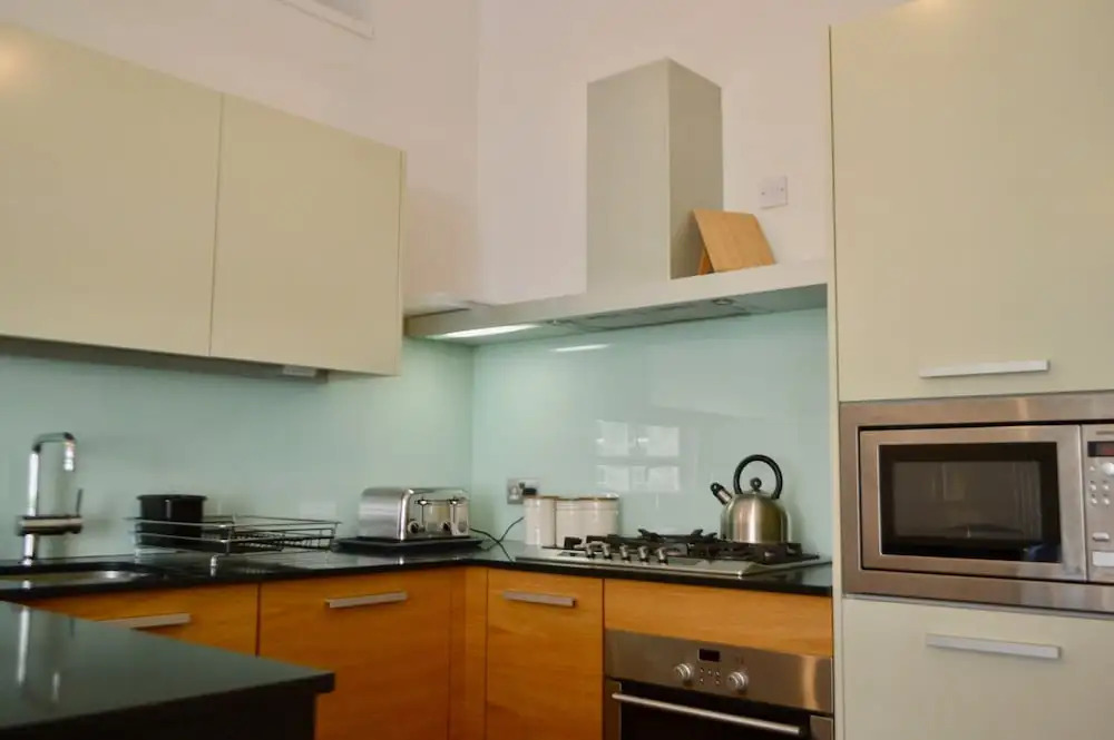 1 Bedroom Flat Next To The Meadows