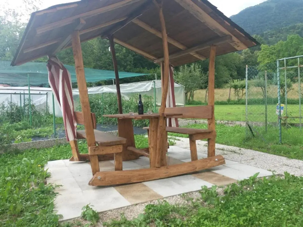 B&B Tisoi