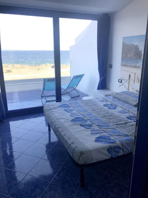 House With 2 Bedrooms in Calasetta, With Wonderful sea View and Enclos