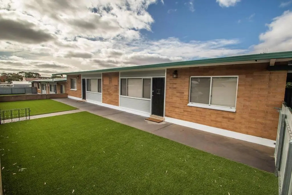 Willow Court Unit 1