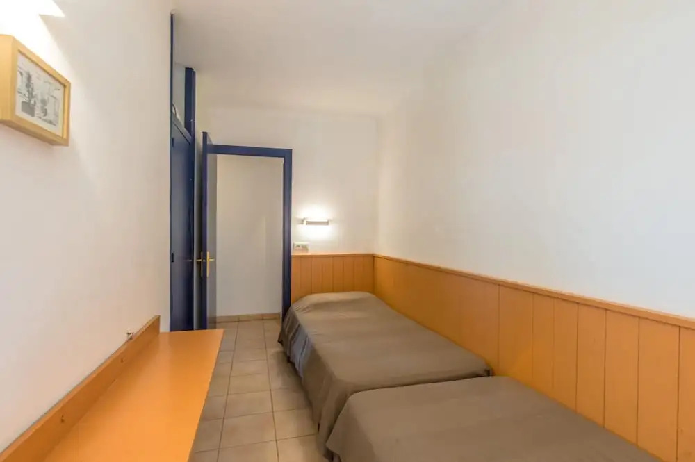 Y-4 Calella DE Palafrugell 3 PAX