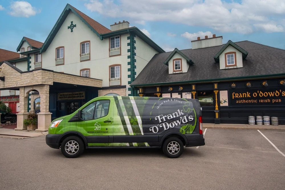 Irish Cottage Inn & Suites