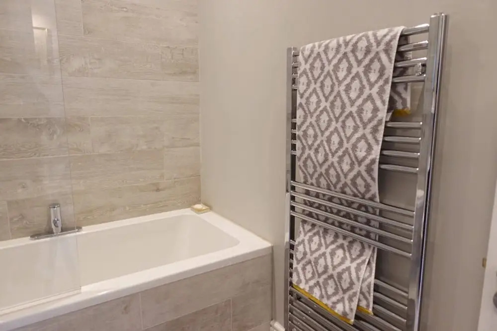 Renovated 1 Bedroom Apartment
