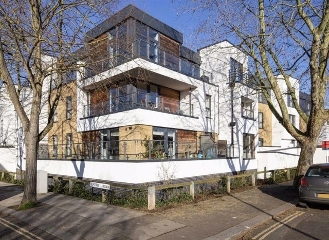 Teddington Two Beds by Vantage Apartments