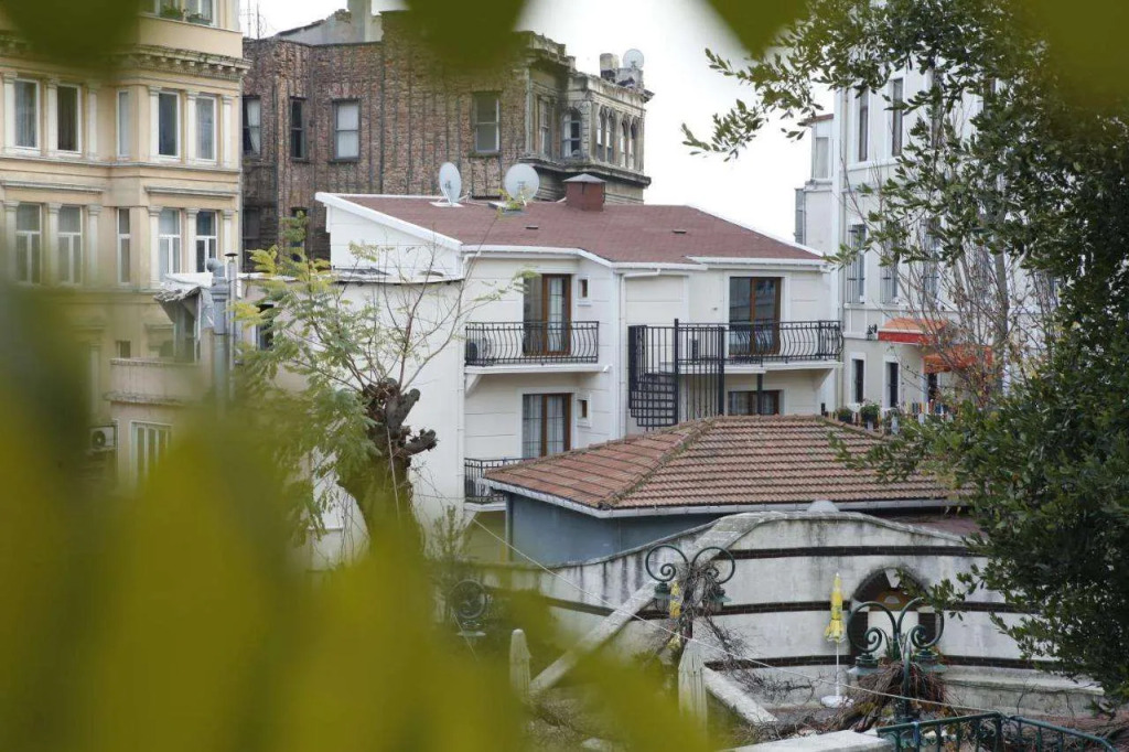 Art Nouveau Galata