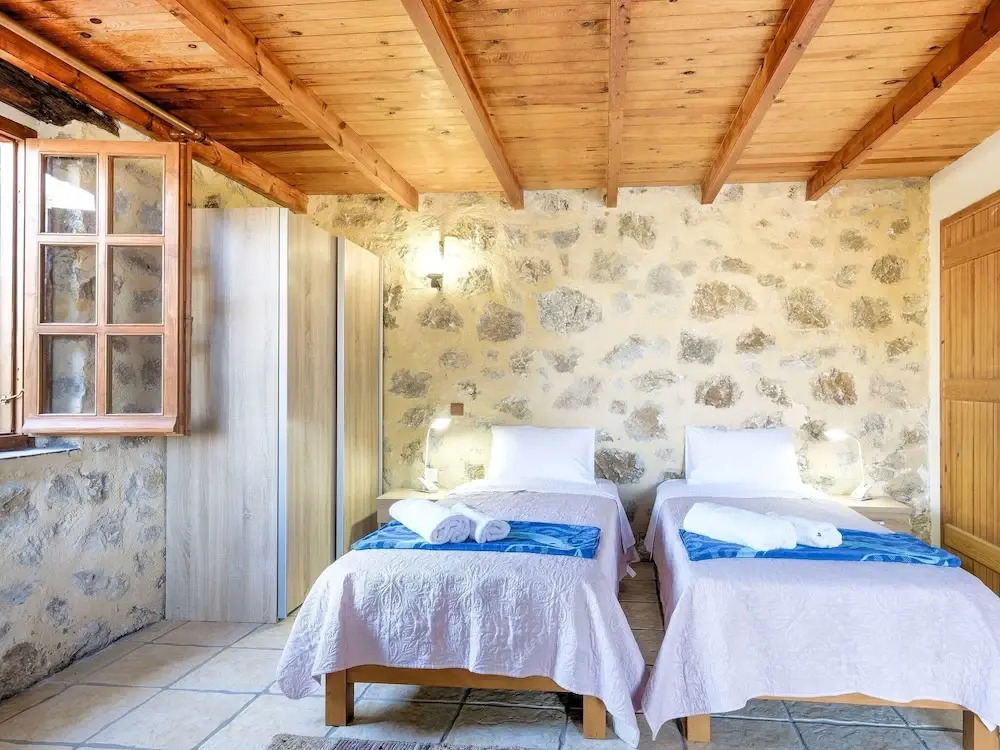 Inviting Villa In Palaiochora With Sea And Mountain Views