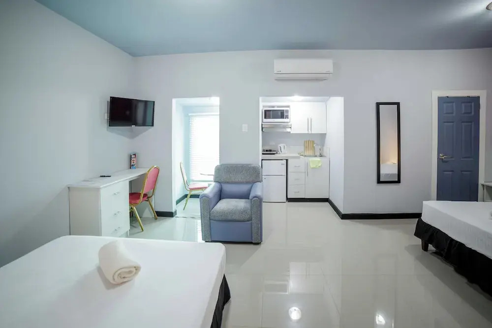 Emporis Resort