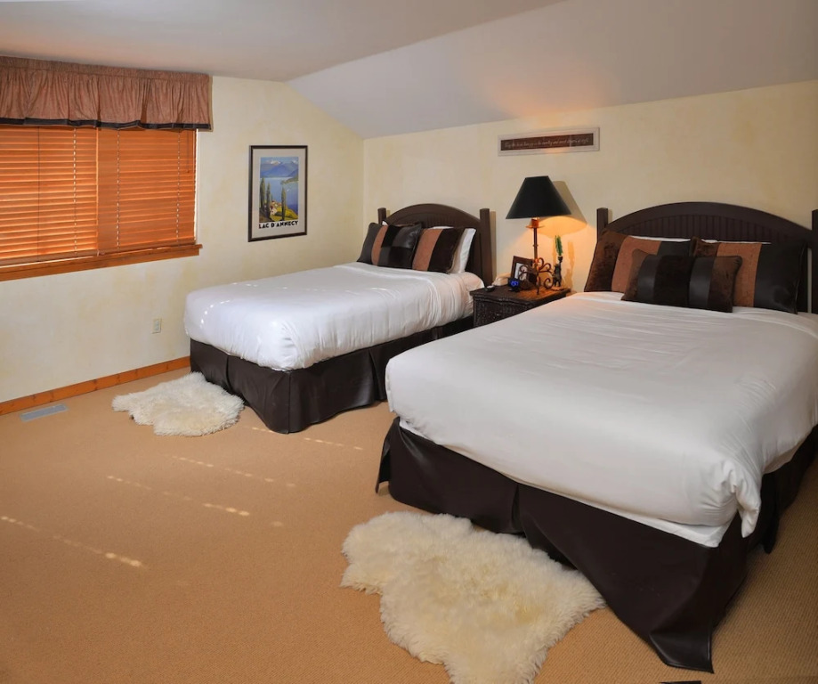 Enclave #193 3 Bedrooms 5 Bathrooms Condo