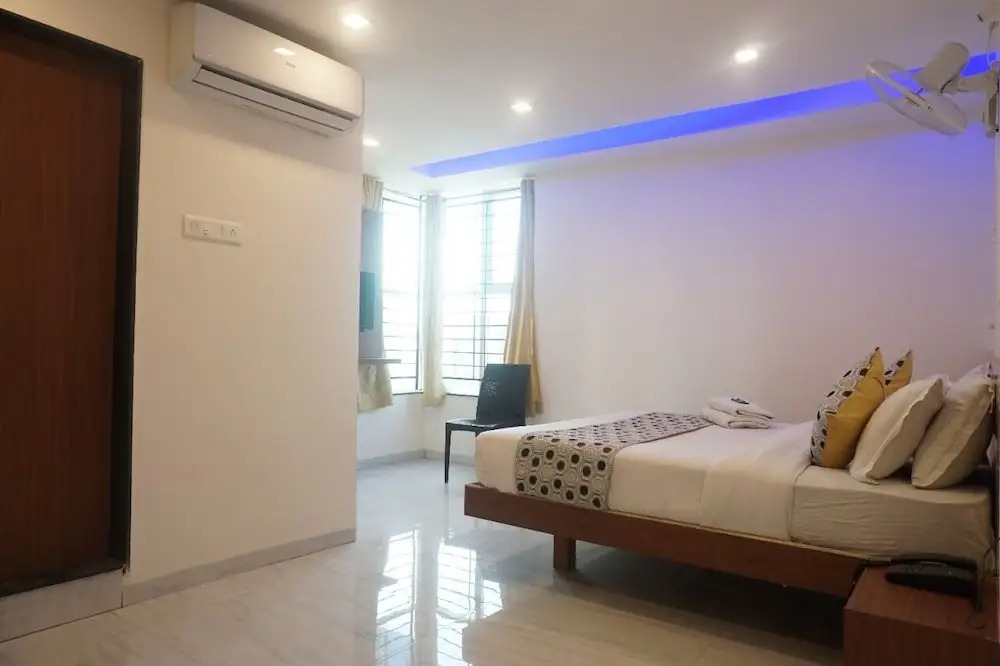 Hotel Satkar Inn