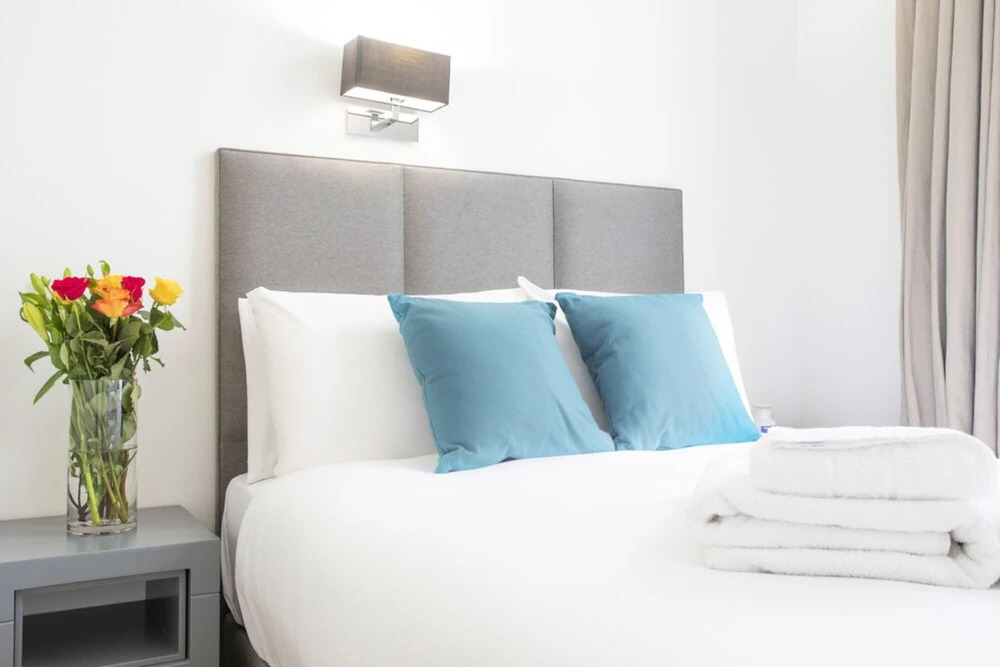 Royal Residence Charming 2 Bedroom - Talbot 3b