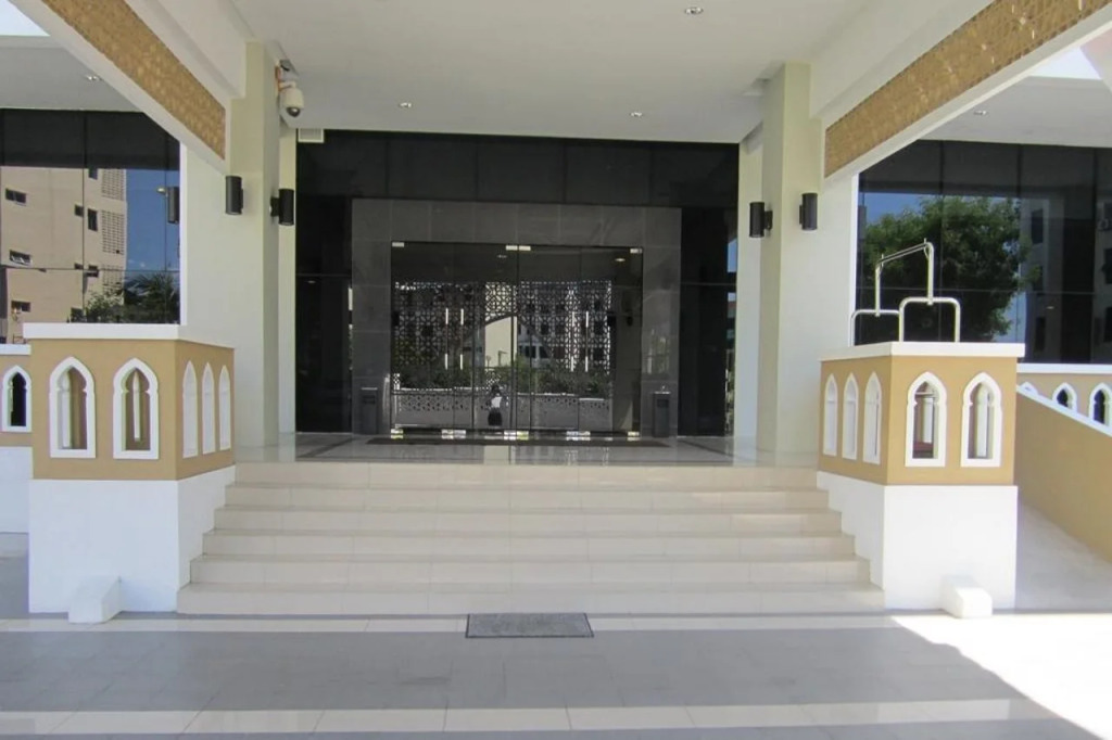 The Grand Puteri Hotel
