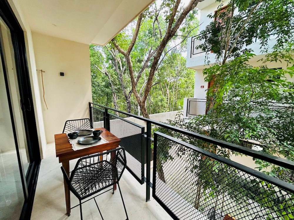 Jungle View Studio S19 Private Balcony Hammock Pool