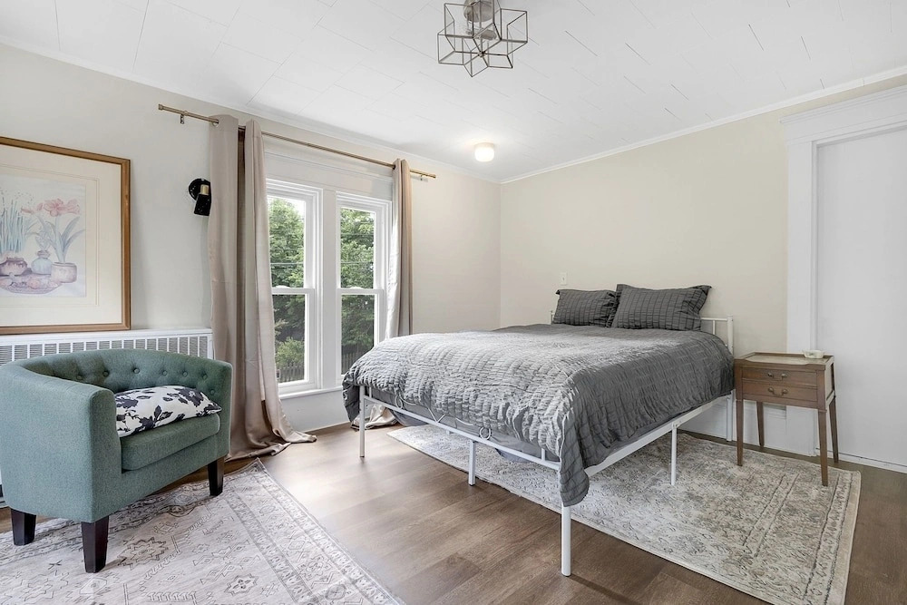 Gage Farmhouse Limit 6 2 Bedroom Apts by RedAwning