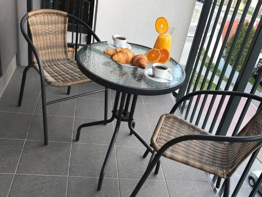 Premium Apartment - Chopin AirPort