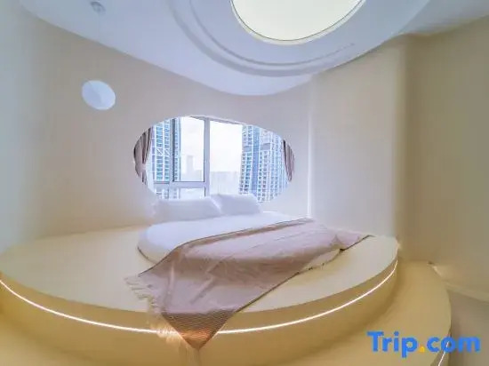 Yicheng High-altitude River View Homestay (Chongqing Hongyadong Chaotianmen Square)