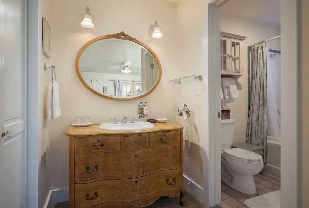 Sunflower Hill Inn