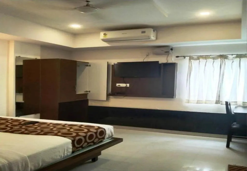 Silver Suite