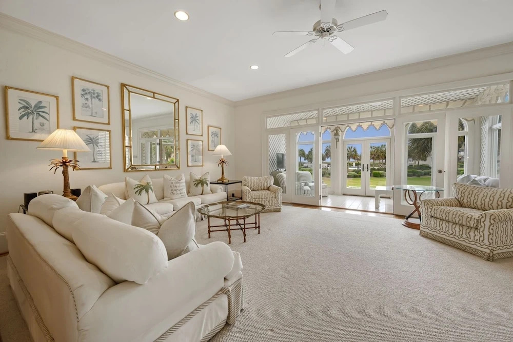 This Villa Offers Stunning Views Of The Ocean And The Calming Sound Of The Waves 4 Bedroom Home by Peace Vacations