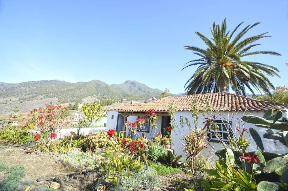 Casa Rural Jacinta Pura by Isla Bonita