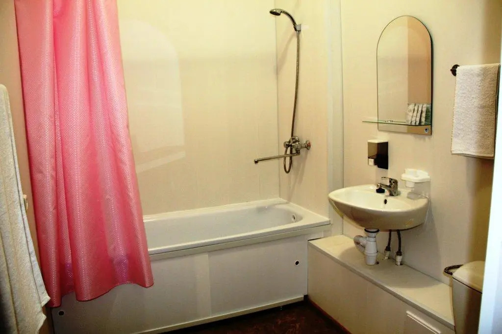Oasis Hotel - Hostel