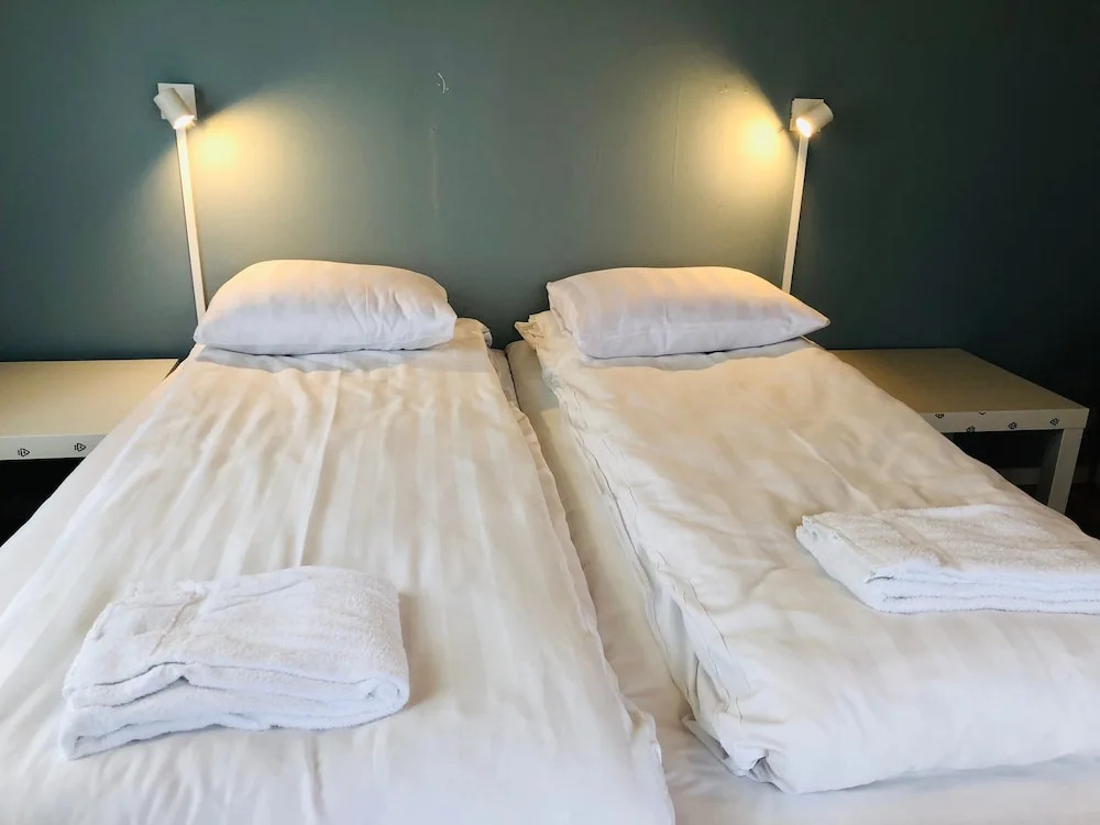 Airport B&B