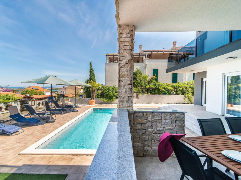 Luxury  villa with private swimming pool and sea view