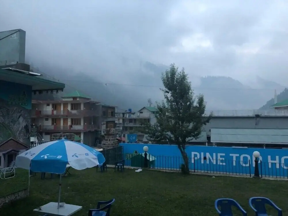 Pine Top Hotel Naran