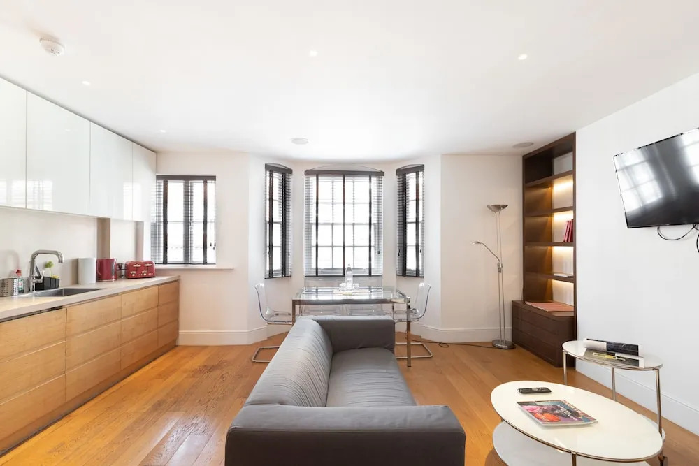 3 Bdr Great Portland Street By The Residences