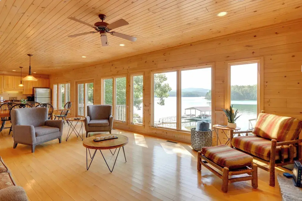 Mountain View Cabin on Lake Blue Ridge: Hot Tub