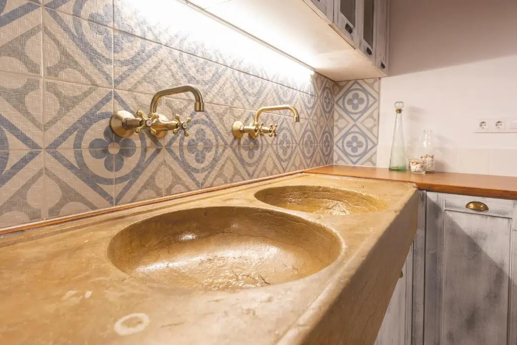 Bravissimo Plaça del Vi, Authentic Historic Apartment