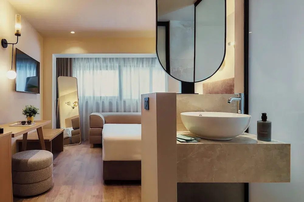 Enorme Epavli Urban Living